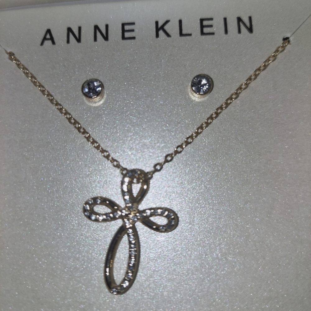 Anne Klein  pierced cubic z w 20 inch necklace gold tone